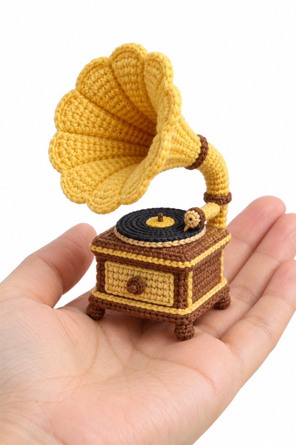 1068 Yellow Gramophone - Handmade Pattern