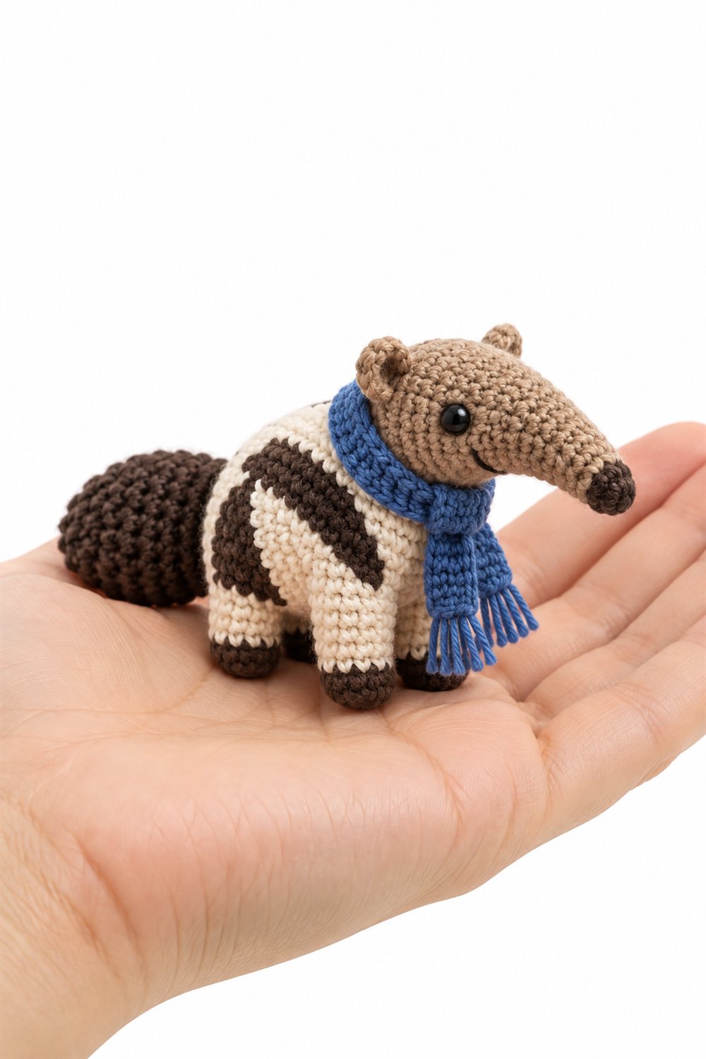 54 Tamandua Com Cachecol Azul - Handmade Pattern