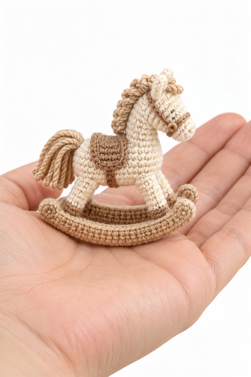 716 Cavalinho De Balanco Creme - Crochet Pattern