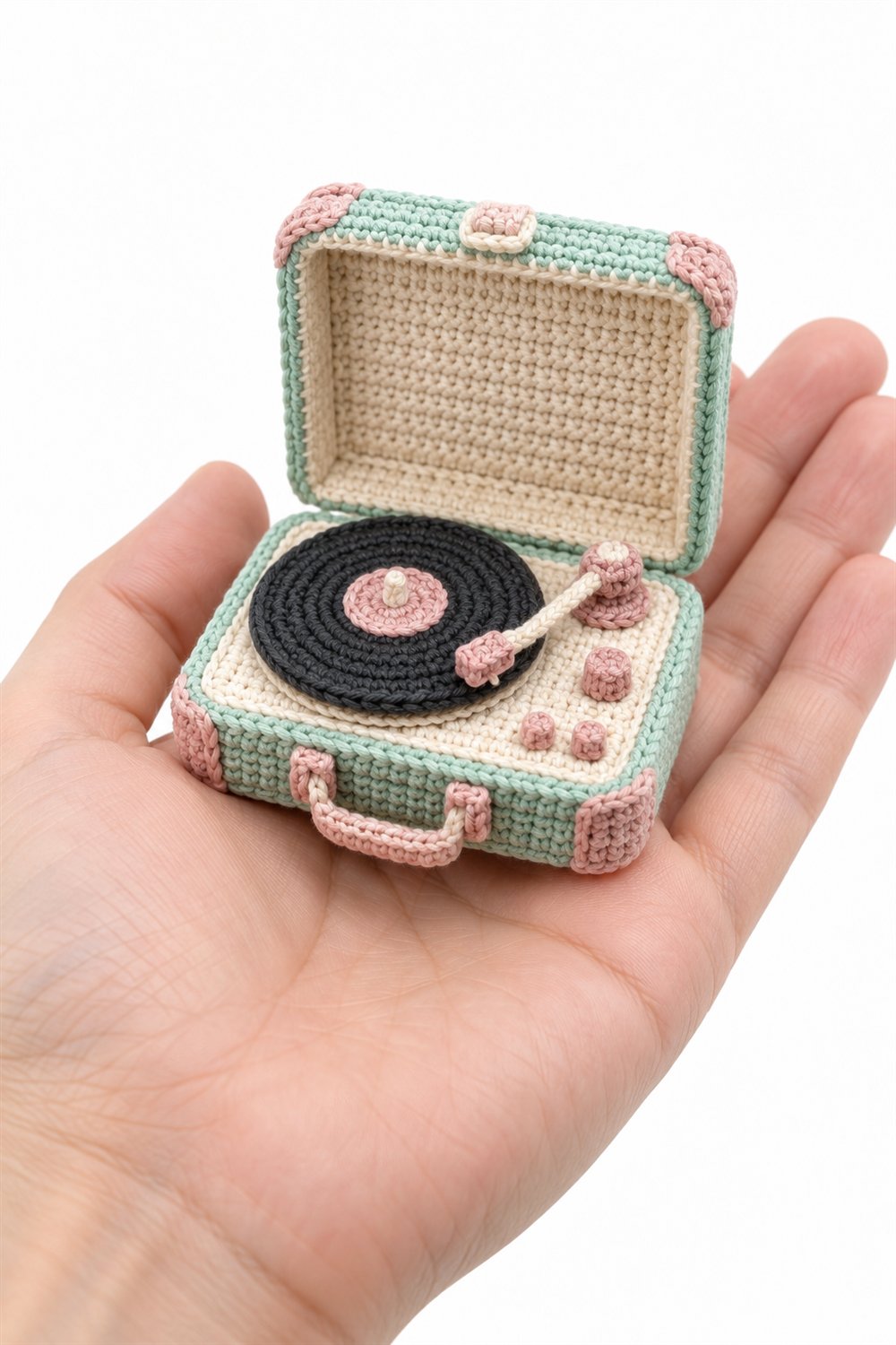 How to Crochet 807 Pastel Record Player In A Suitcase