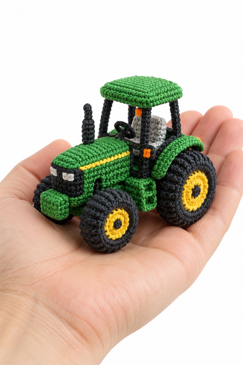 811 Toy Green Tractor - Easy Crochet
