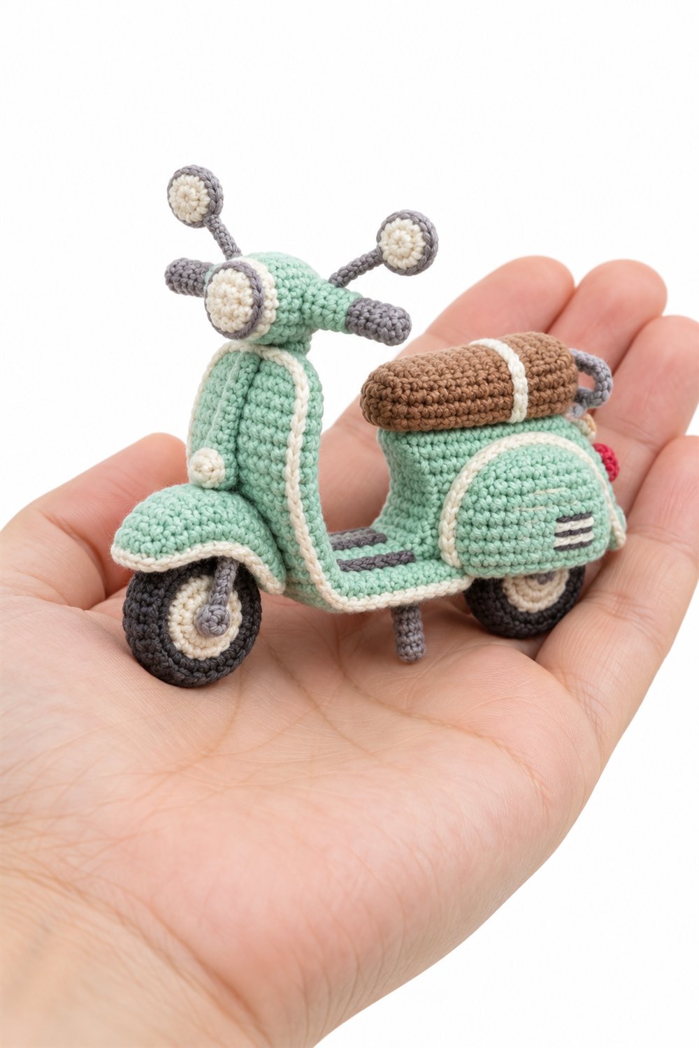 815 Mint Toy Scooter - Amigurumi Pattern
