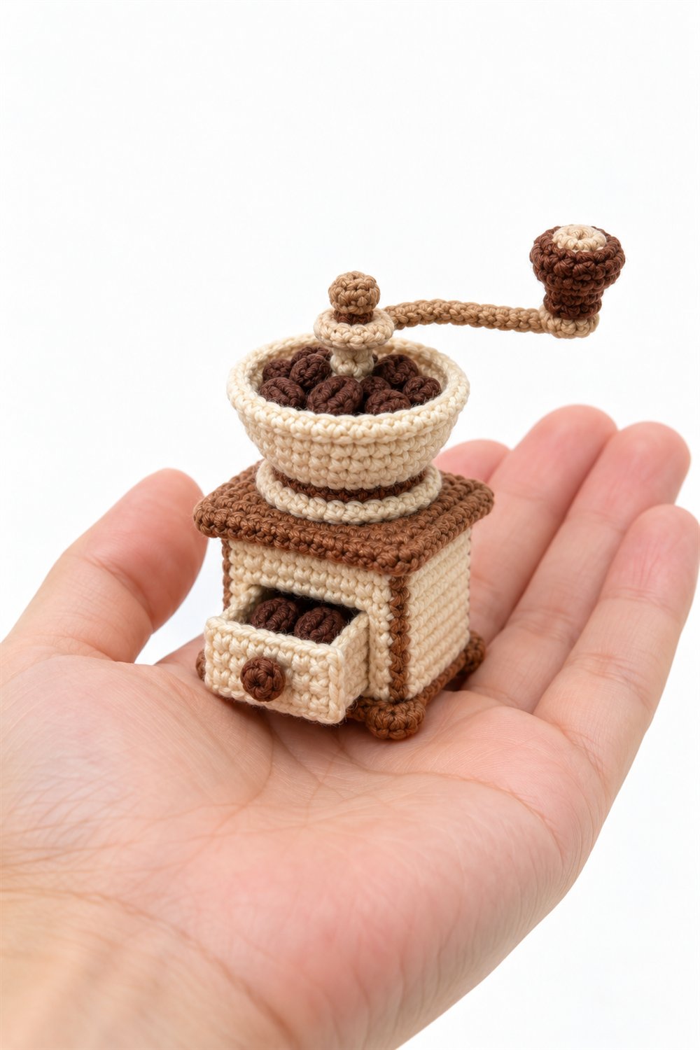 834 Tiny Cream Coffee Grinder - Step by Step