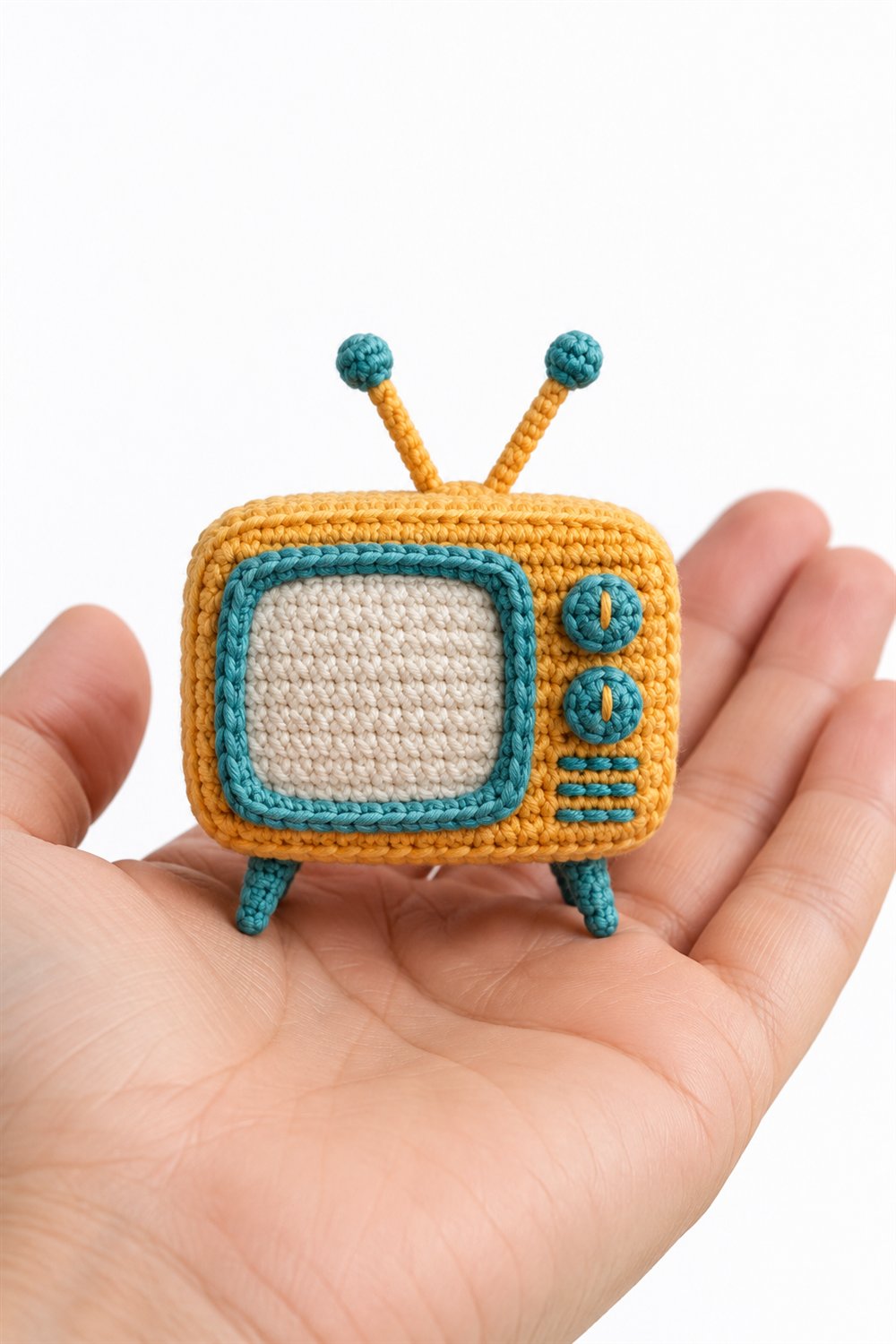 904 Televisao Mini Amarelo E Turquesa - Amigurumi Pattern