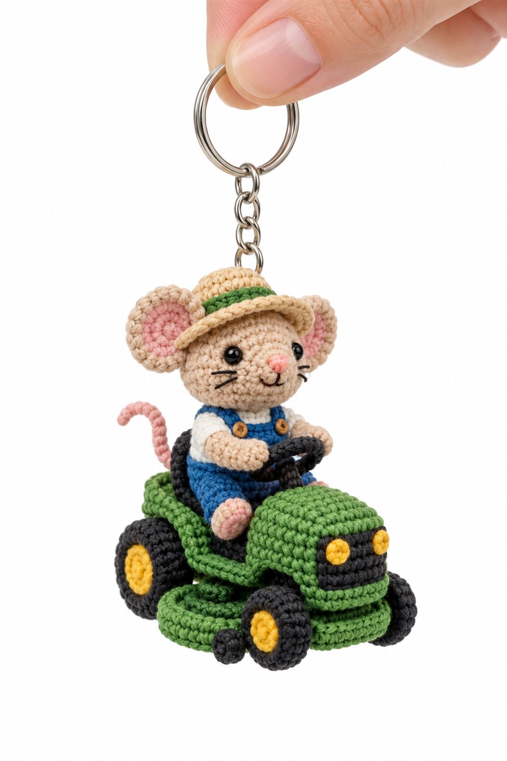 Beige Field Mouse Gardener - Crochet Pattern